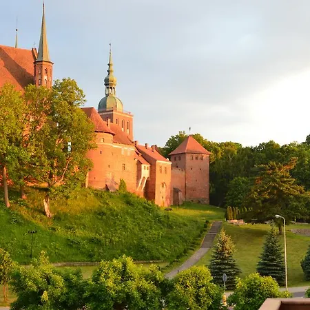 Pod Wzgorzem 3* Frombork