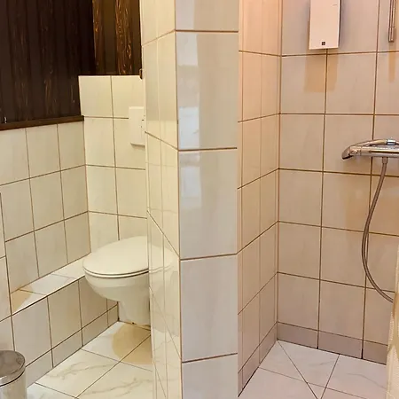 Pod Wzgorzem بيت ريفي