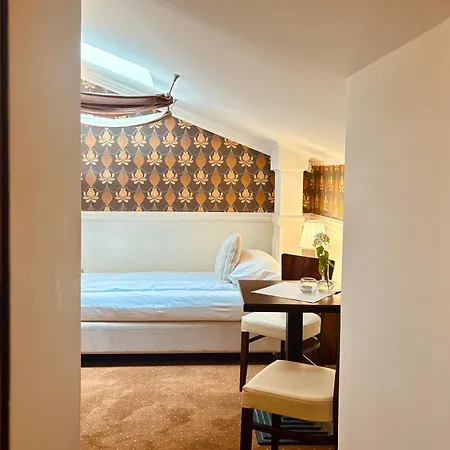 Pod Wzgorzem 3* Frombork