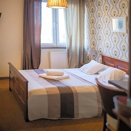 Pod Wzgórzem 3* Frombork