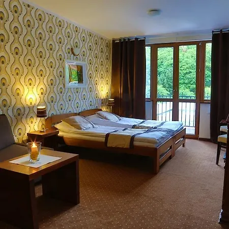 Inn Pod Wzgorzem 3*