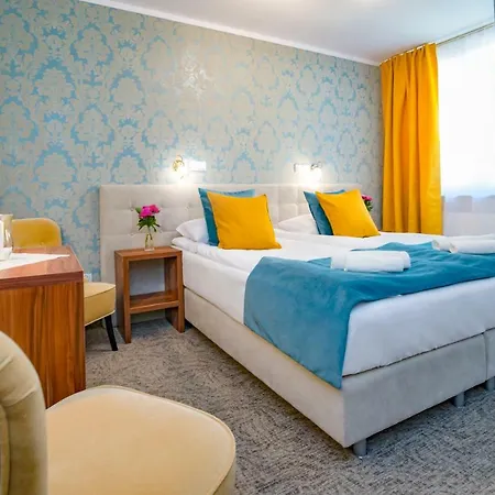 Pod Wzgorzem Inn Frombork