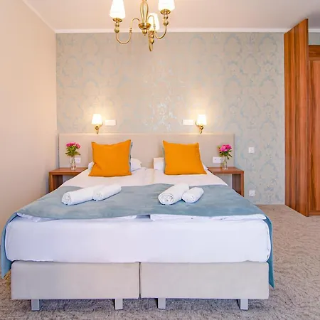 Pod Wzgorzem Mini-hôtel Frombork